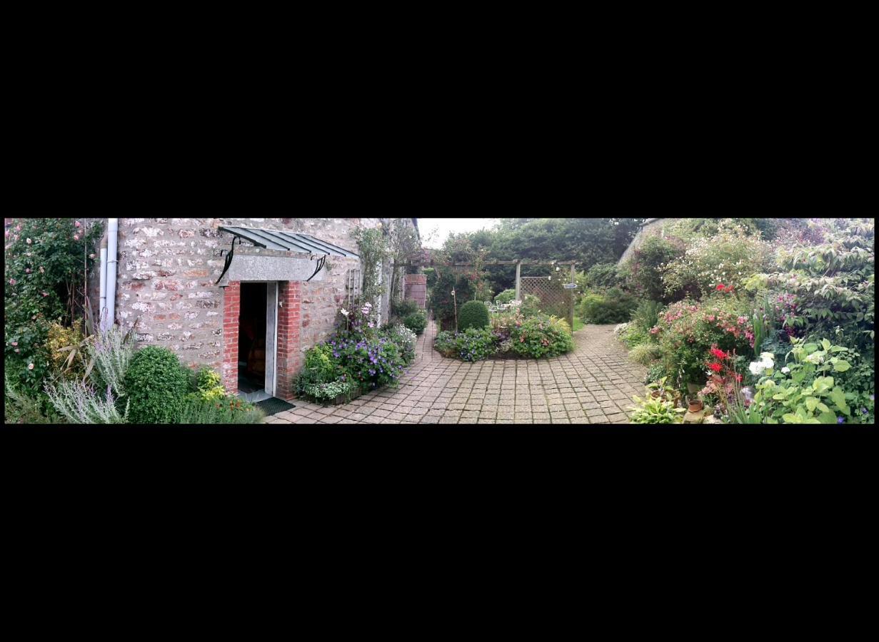 La Haute Gilberdiere Sartilly-Baie-Bocage Exterior photo